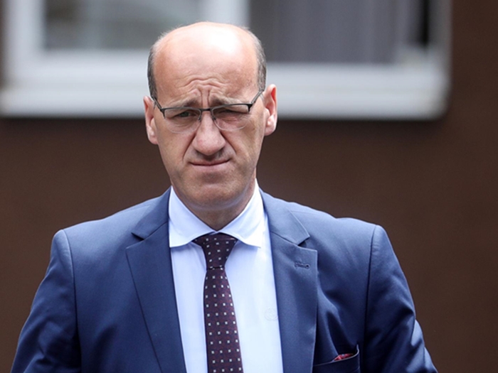 Simptomatično ispitivanje i zlostavljanje maloljetnika bez prisustva advokata ili staratelja