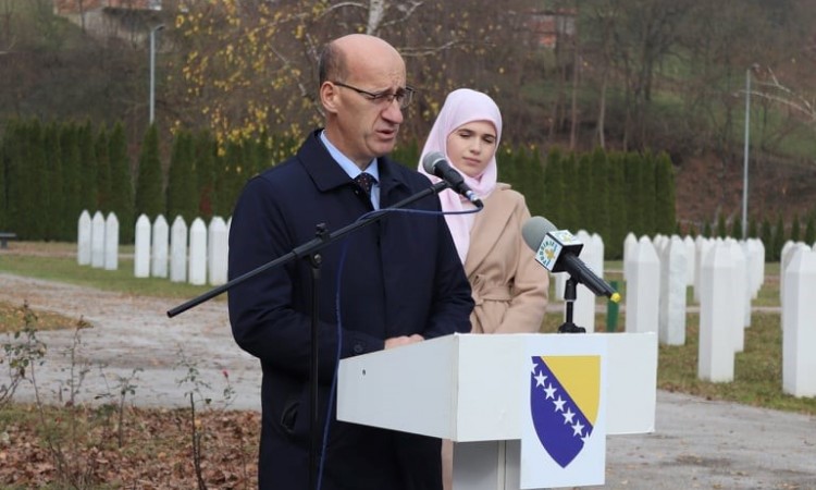 Salkić poziva međunarodnu zajednicu da radi na eliminaciji posljedica genocida
