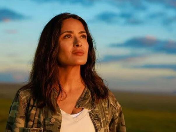 Salma Hayek proslavila 58. rođendan objavivši 18 fotografija u bikiniju