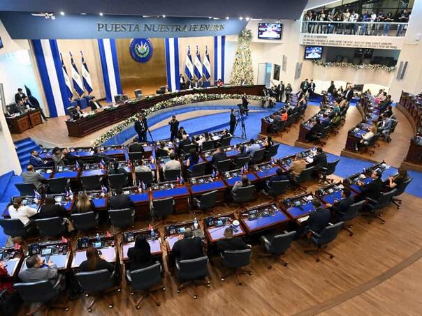 Salvador odobrio neograničeni predsjednički reizbor