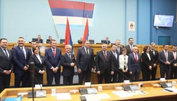 Samo dan bio ministar: Dogan najavio podnošenje ostavke