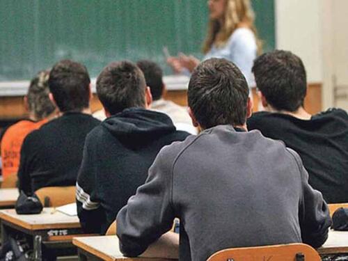 Samo devet škola od njih 91 u RS planira upisati više od 200 đaka