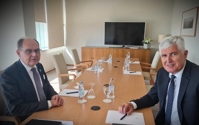 Samo HDZ za privremeno rješenje, Čović najavio odluku Schmidta nakon Bajrama