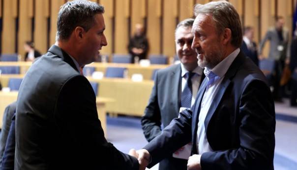 Samo moćan probosanski blok može učiniti HDZ nemoćnim