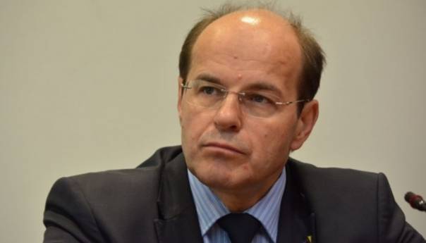 Samo smjena Tegeltije može biti primjer rušiteljima