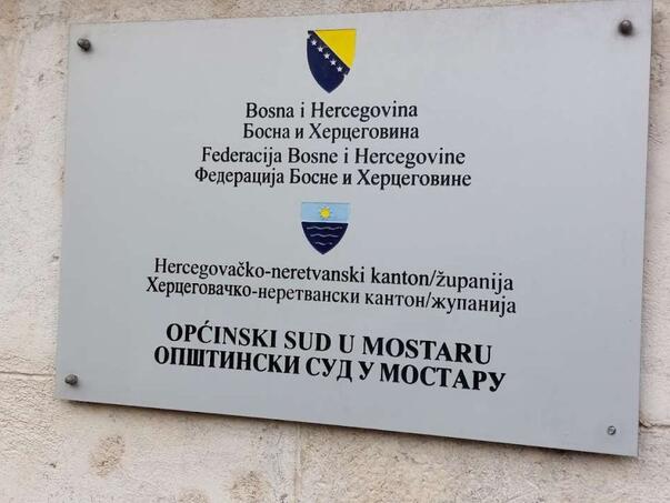 Policajac teško ranjen u Općinskom sudu u Mostaru