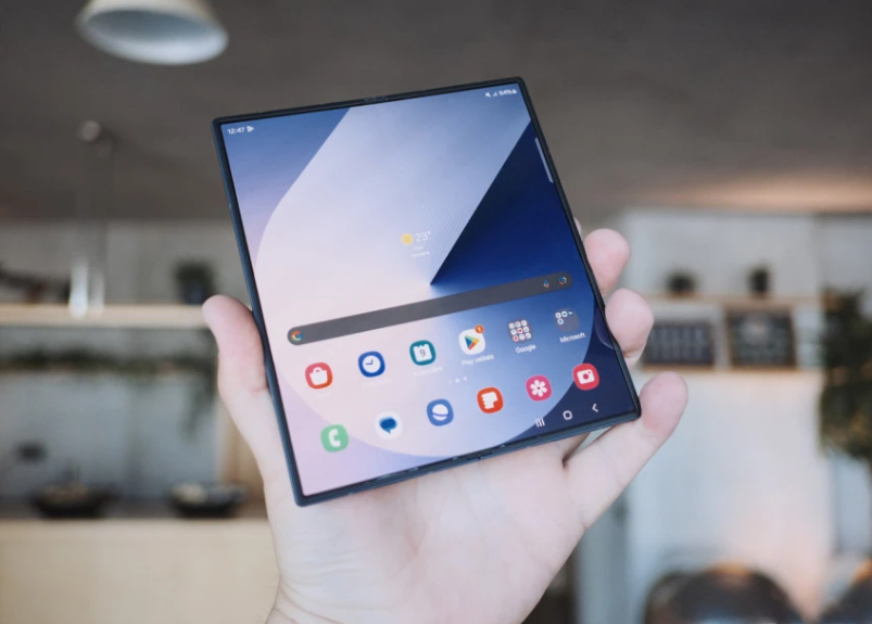 Samsung želi telefon koji se savija i unutra i vani