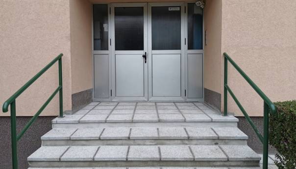 Sanacija stepeništa i pristupne staze u Bolničkoj ulici