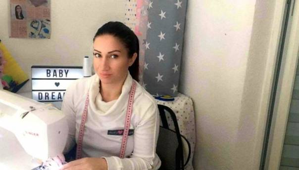 Sanela Mustafić iz Srebrenika izrađuje personalizirane posteljine za bebe
