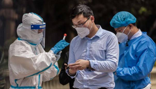 Šangaj izvijestio o novim smrtnim slučajevima kako raste broj zaraženih