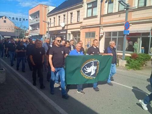 Sanski Most obilježio 29. godišnjicu oslobođenja: Emotivna ceremonija sjećanja