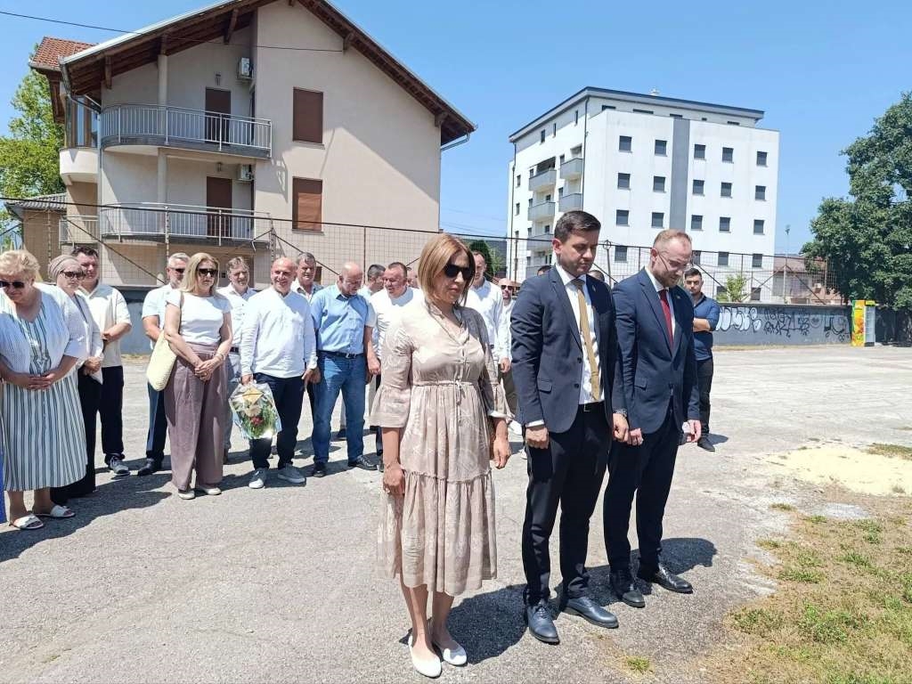 Sanski Most obilježio 82. godišnjicu Drugog zasjedanja ZAVNOBiH-a