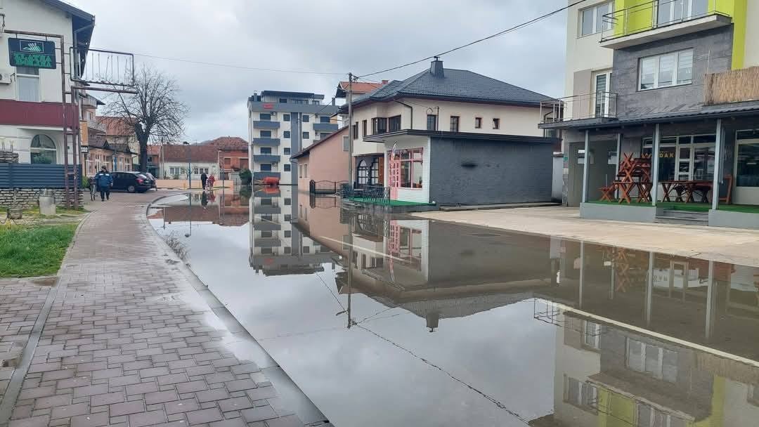 Sanski Most: Vodostaj rijeke Sane u opadanju, situacija se stabilizira  