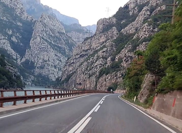 Saobraća se jednom trakom zbog nezgode na putu Mostar-Jablanica