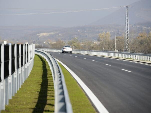 Saobraćaj bez dužih zastoja, izmjena režima saobraćaja na dionicama gdje se izvode radovi