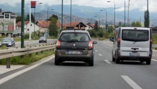 Saobraćaj naizmjenično, jednom trakom, na putu Olovo-Kladanj