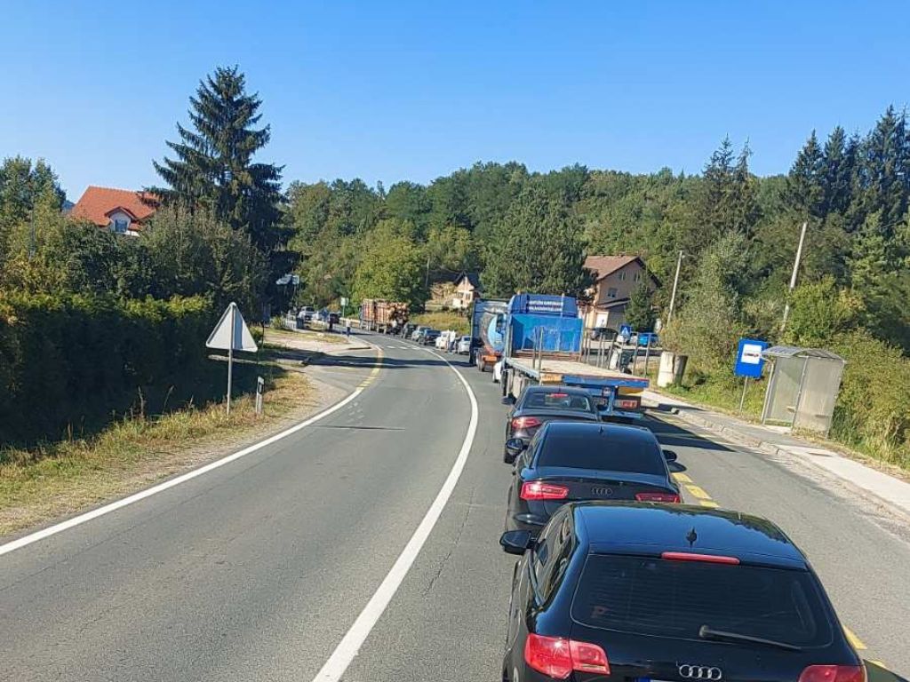 Saobraćaj normaliziran na M-17 kod Žepča nakon nesreće