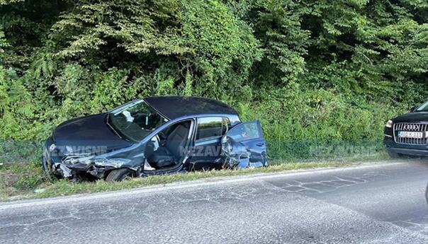 Saobraćajna nesreća kod Novog Grada, automobil sletio sa puta