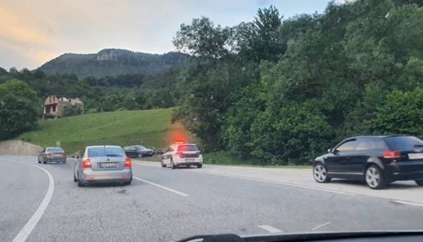 Saobraćajna nesreća na Bradini: Povrijeđen motociklista