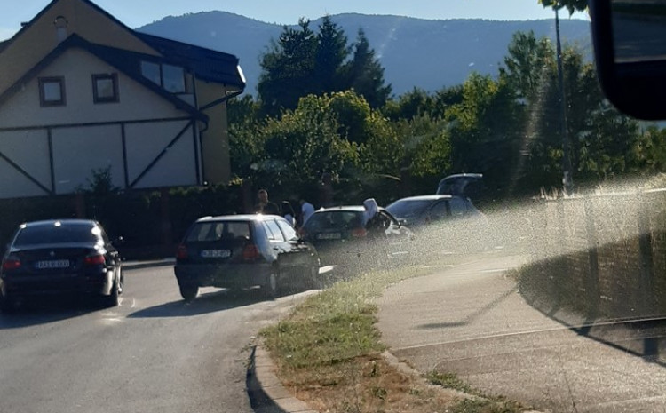 Saobraćajna nesreća na Ilidži, dvoje povrijeđenih