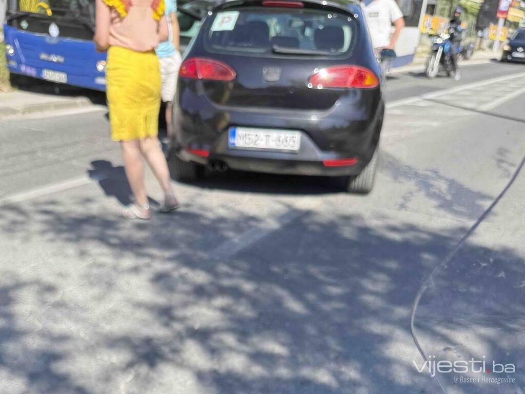 Saobraćajna nesreća u Hotonju, usporen saobraćaj