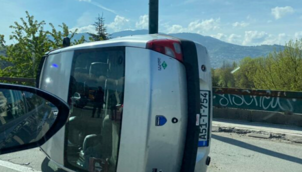 Saobraćajna nesreća u Sarajevu, jedna osoba povrijeđena