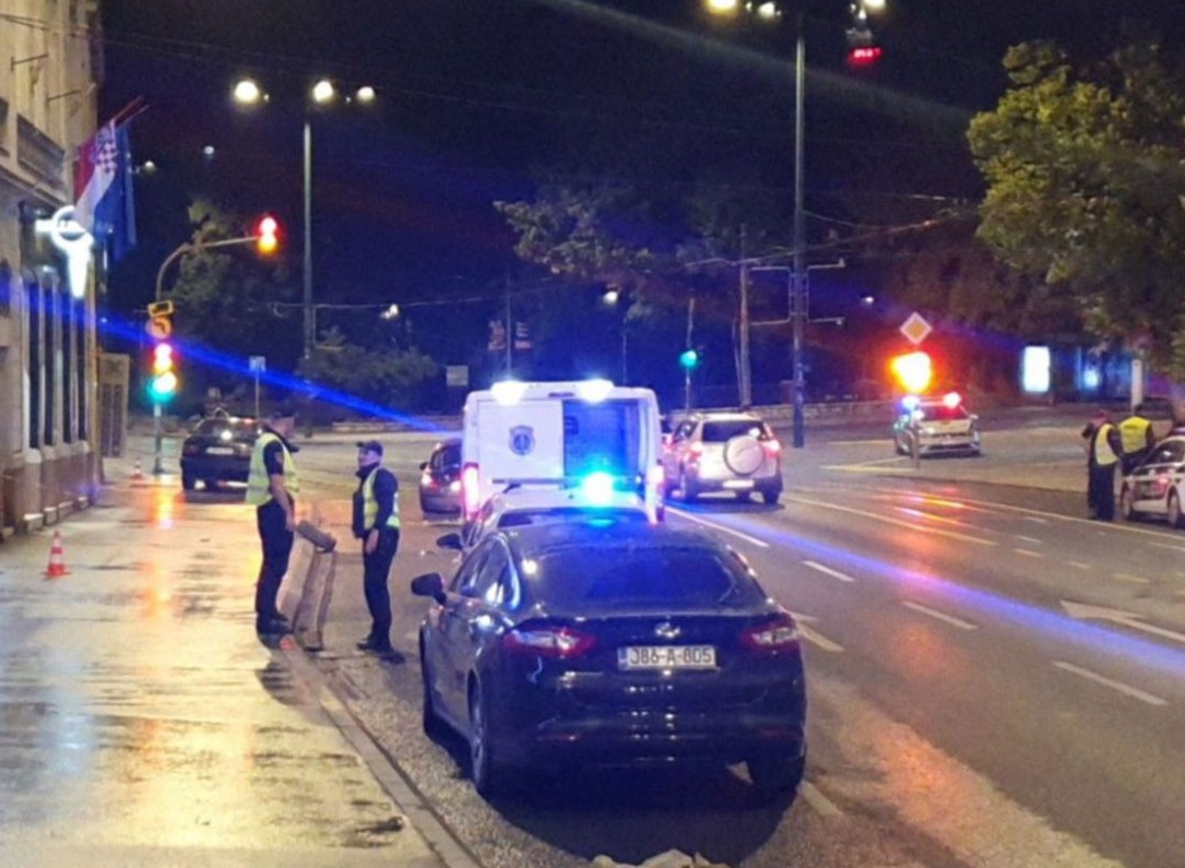 Saobraćajna nesreća u Titovoj: Povrijeđeni policajac i trudnica