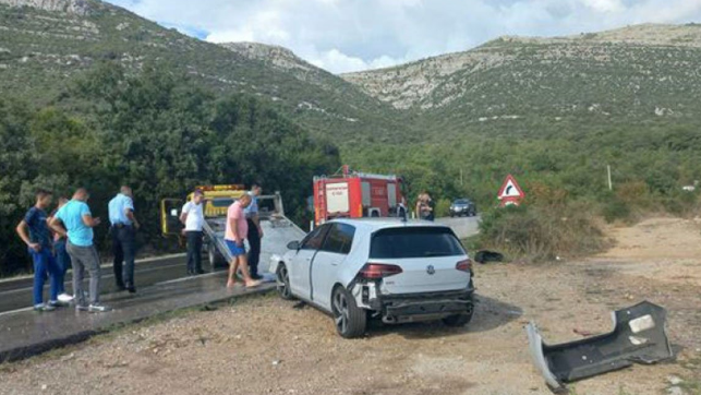 Saobraćajna nesreća u Trebinju, troje povrijeđeno