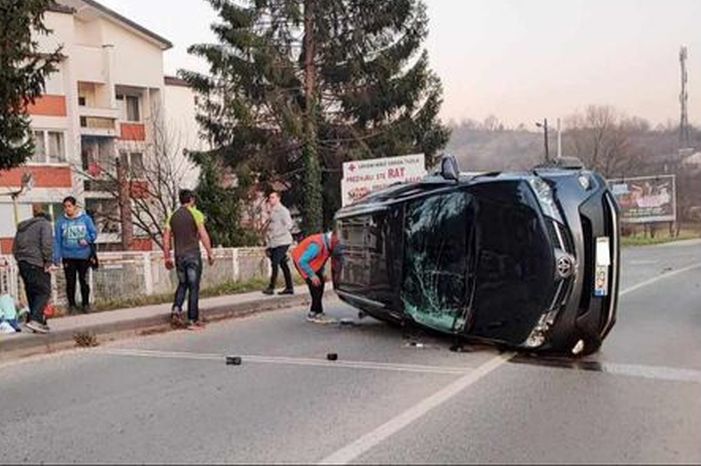 Saobraćajna nesreća u Tuzli uzrokovala kolaps u saobraćaju