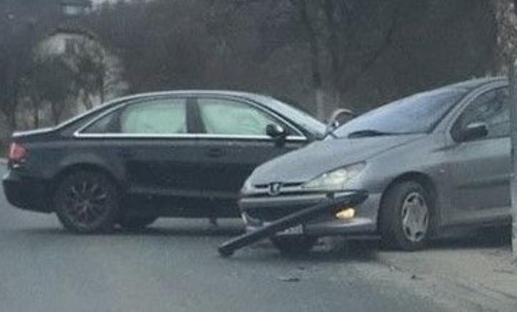 Saobraćajna nesreća u Zenici: Povrijeđena jedna osoba