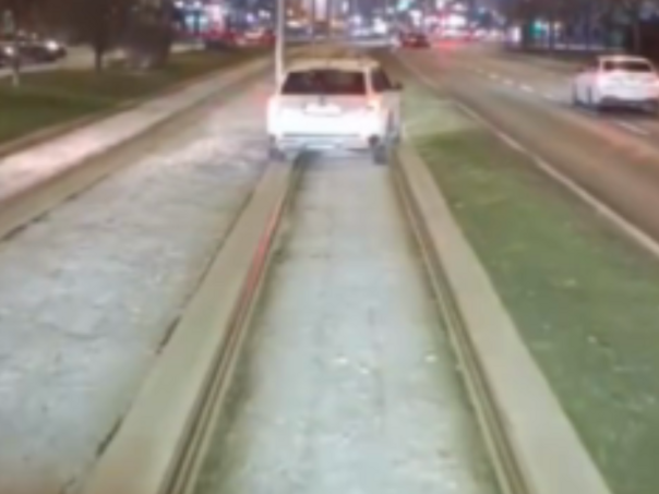 Haos u Sarajevu: Vozači voze suprotnim smjerom i po tramvajskim šinama