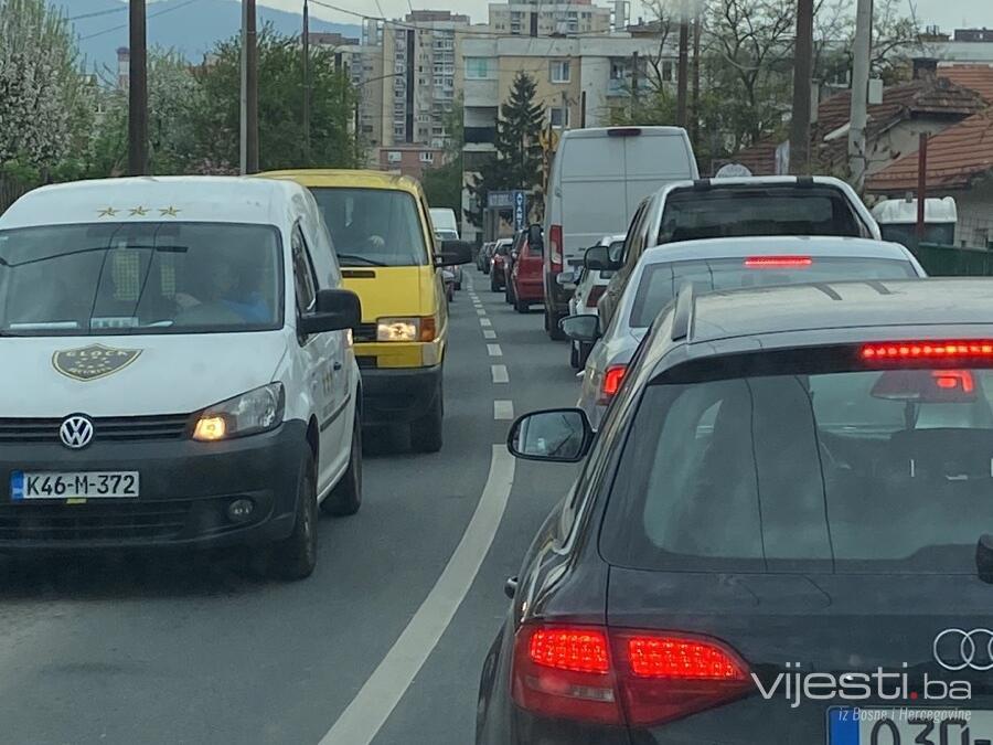 Saobraćajni kolaps u glavnom gradu zbog biciklističke utrke