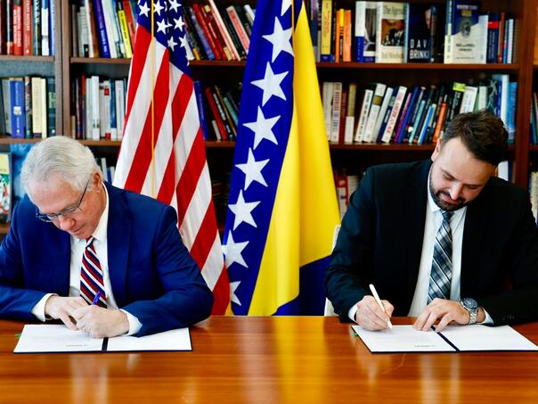 Saradnja ambasade SAD s lokalnom zajednicom