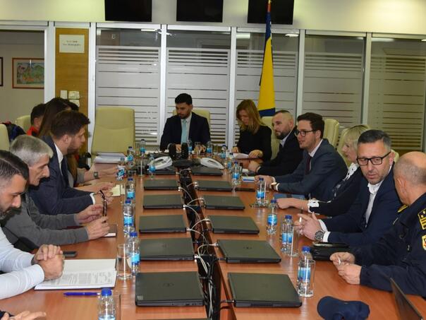 Uk: Saradnja svih nivoa vlasti na sanaciji klizišta u Sarajevu