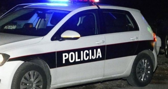 Sarajevo: Automobil udario u zaštitnu ogradu tramvajske stanice