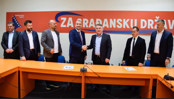 Sarajevo: Bivši vijećnici SDA pristupili DF-u