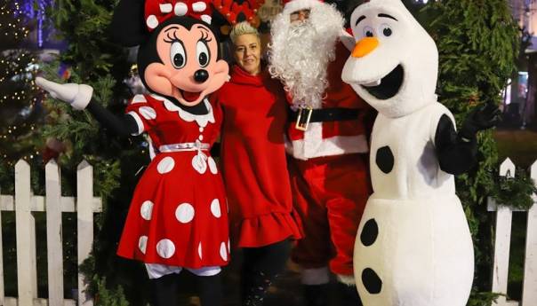 Sarajevo Holiday Market svečano otvoren na Trgu oslobođenja