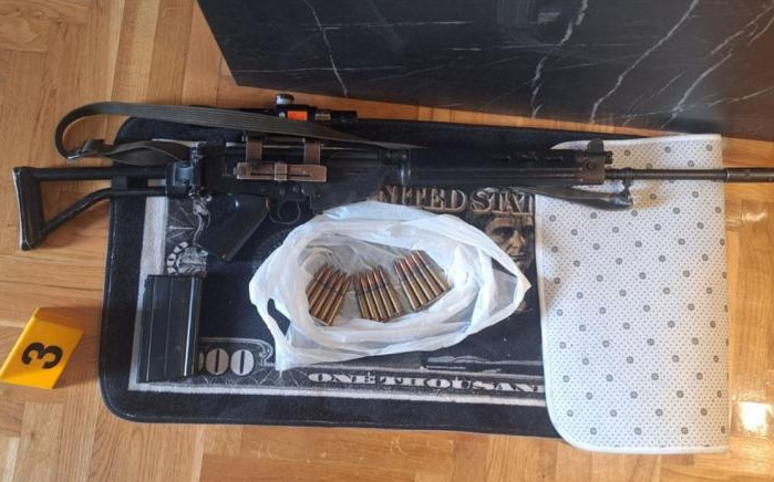 Sarajevo: Mladić uhapšen na Ilidži, oduzeta automatska puška, droga i pištolj