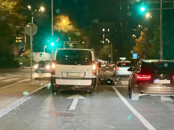 Sarajevo: Motor i kombi se sudarili u centru grada