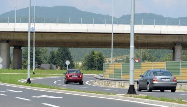 Sarajevo: Muškarac pronađen na cesti s vidnim povredama