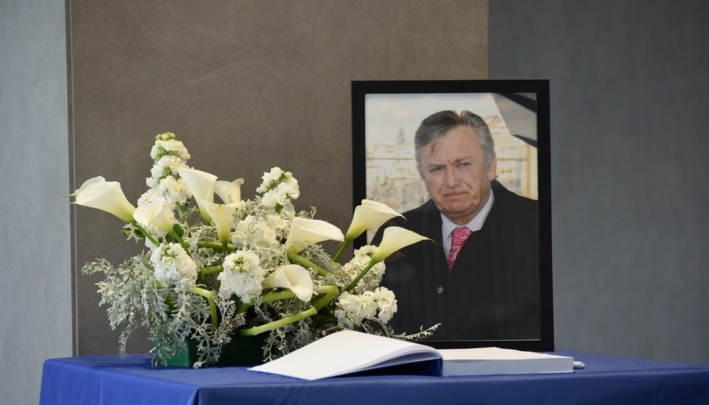 Sarajevo: Otvorena Knjiga žalosti povodom smrti Ivice Osima