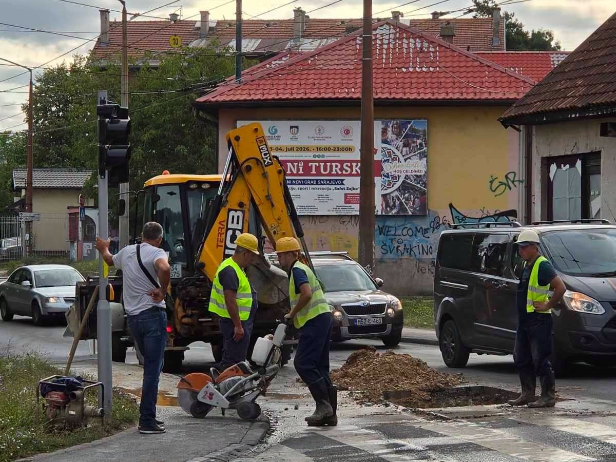 Sarajevo ponovo dobija vodu: Završena popravka glavnog cjevovoda nakon velikog kvara