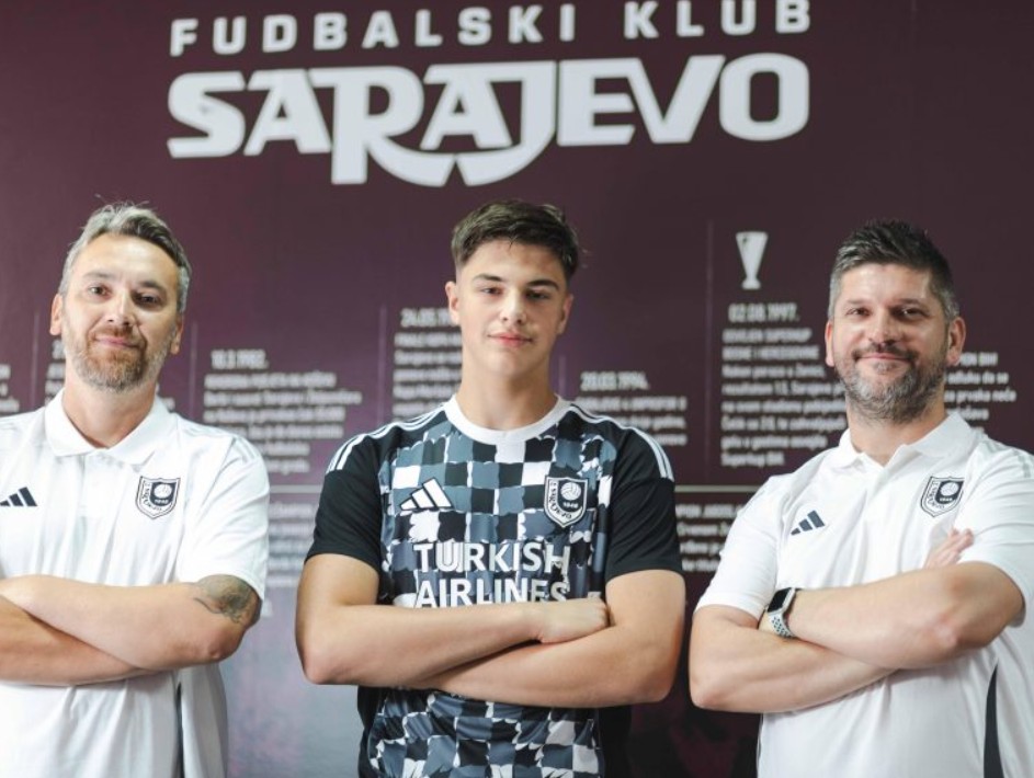 Sarajevo potpisalo ugovore sa četvoricom talenata iz Akademije