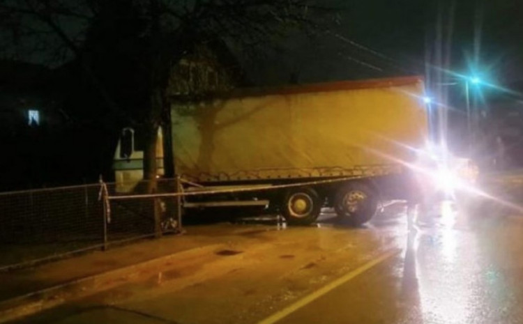 Sarajevo: Preminuo dječak kojeg je sinoć udario kamion