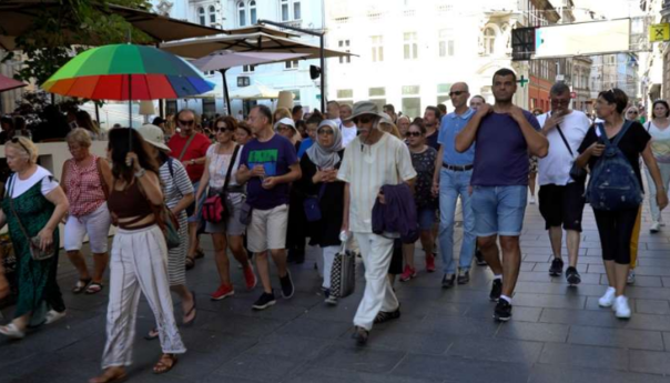 Sarajevo 'preplavili' turisti iz regije i svijeta