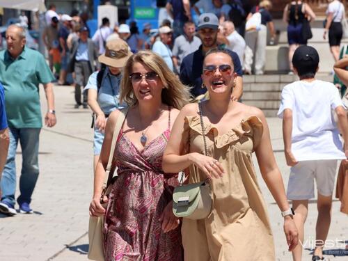 Sarajevo puno turista: Baščaršija, Ferhadija i Titova vrve od gostiju