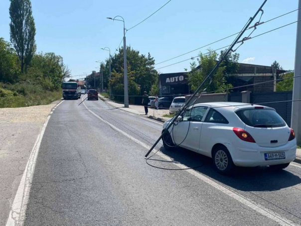 Sarajevo: Srušila se trolejbuska mreža, oštećeni automobili