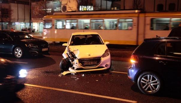 Sarajevo: Sudar tri vozila, saobraćaj otežan