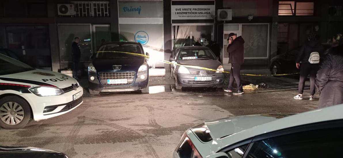 Sarajevo: Zapalio se frizerski salon na Trgu heroja