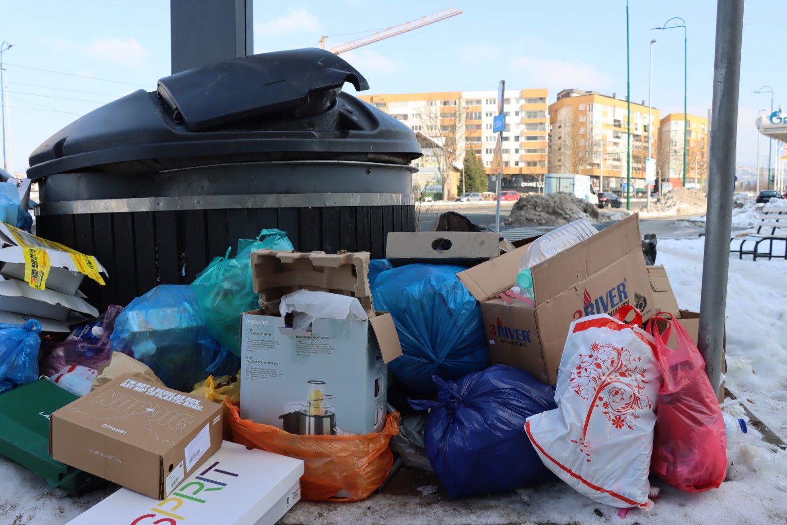 Sarajevo zatrpano smećem, guši se u otpadu i neodgovornosti